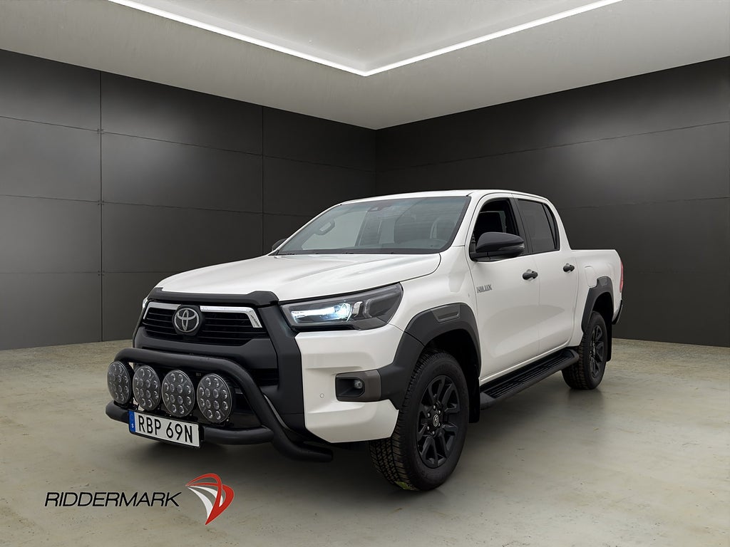 Toyota Hilux Invincible 2.8 4WD Drag JBL Diff FACELIFT Moms
