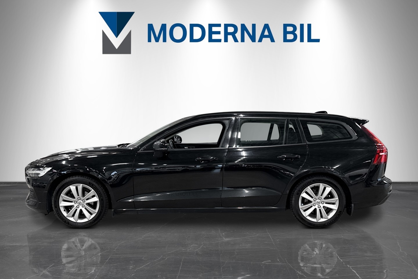 Volvo V60 D3 Momentum Geartronic 150hk 2019, bild 3/55