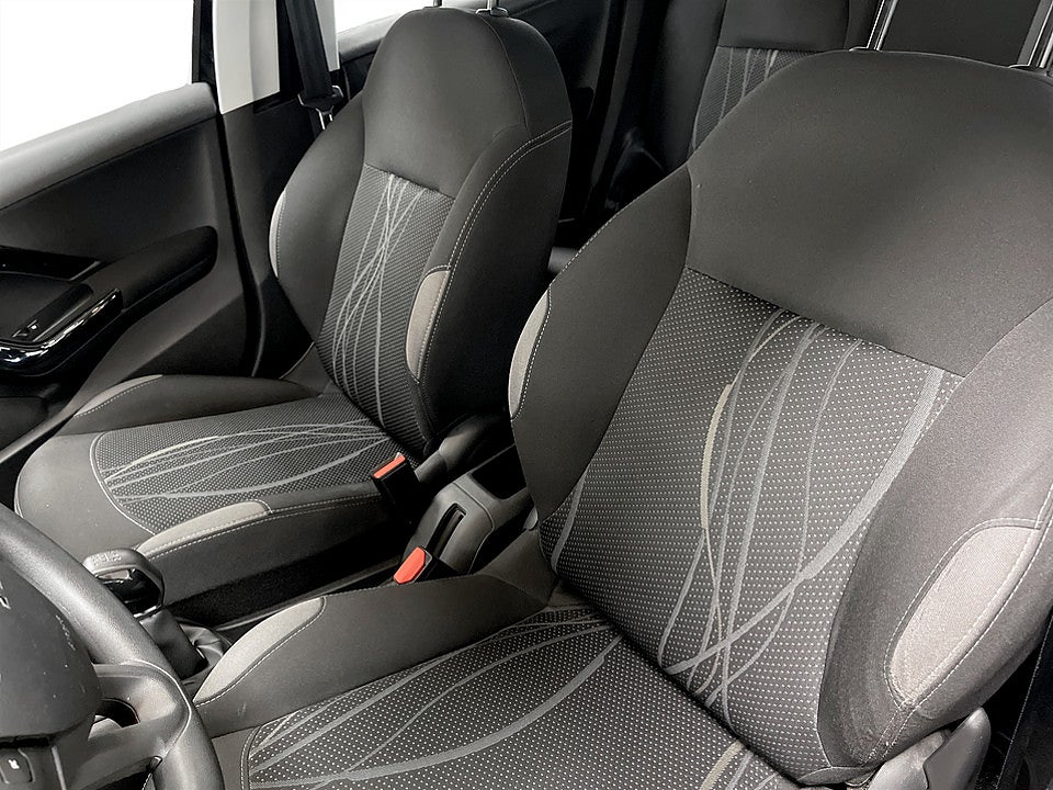 Bild på Peugeot 208 5D Active 1.2 VTi 82hk FARTHÅLLARE