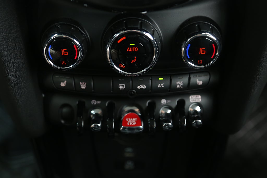 MINI Cooper S Experience 178hk Aut 5-dörrars Navi CarPlay Kamera 2024
