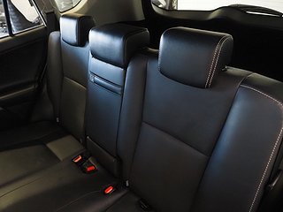 SUV Toyota RAV4 17 av 24