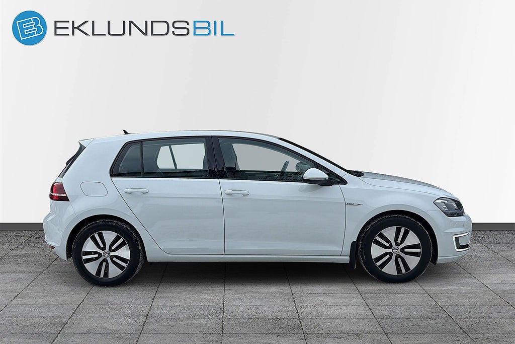 Volkswagen E-Golf 2015