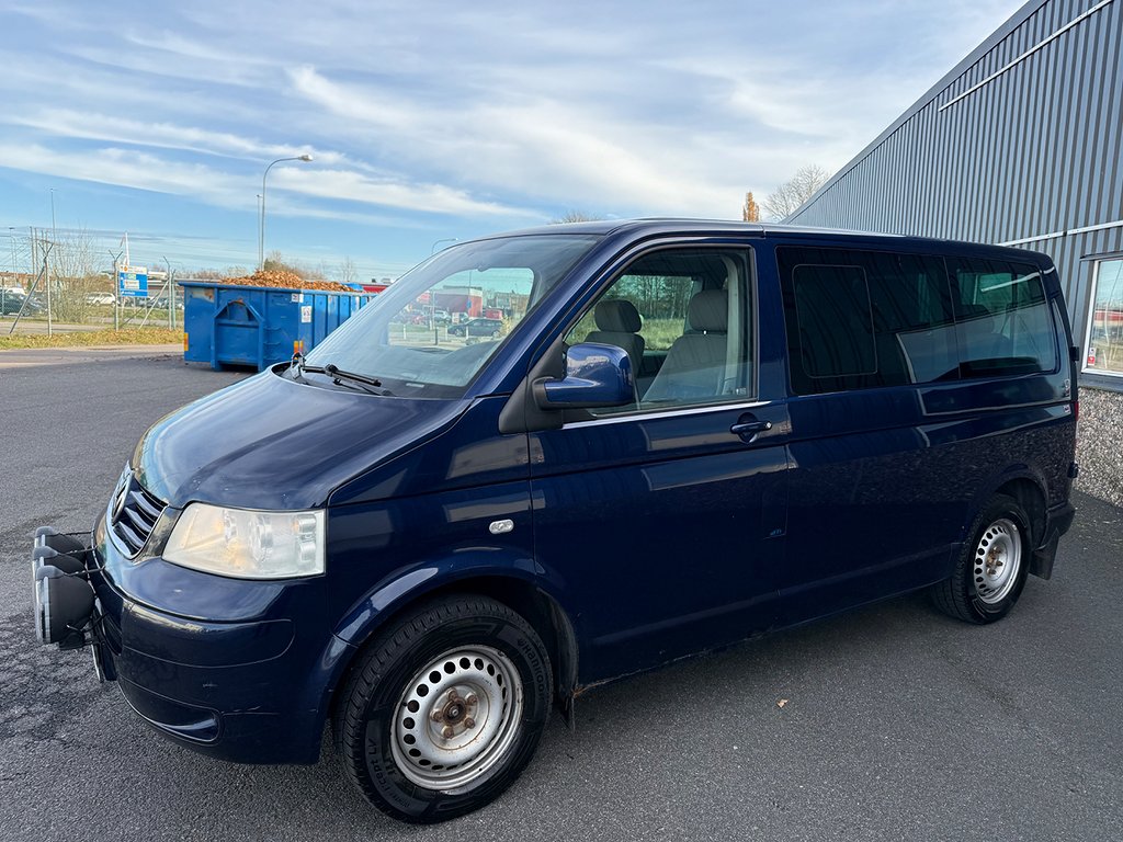 Volkswagen Caravelle 2.5 TDI Comfortline Euro 4 Nybesiktad 