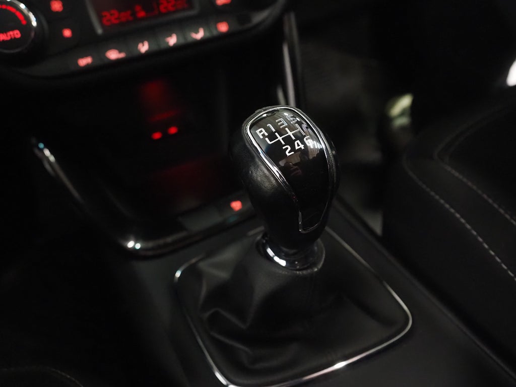 Kia Ceed _sw 1.6 CRDi 128hk Pano Kamera Navi Drag El-Stol M-Värm 2015