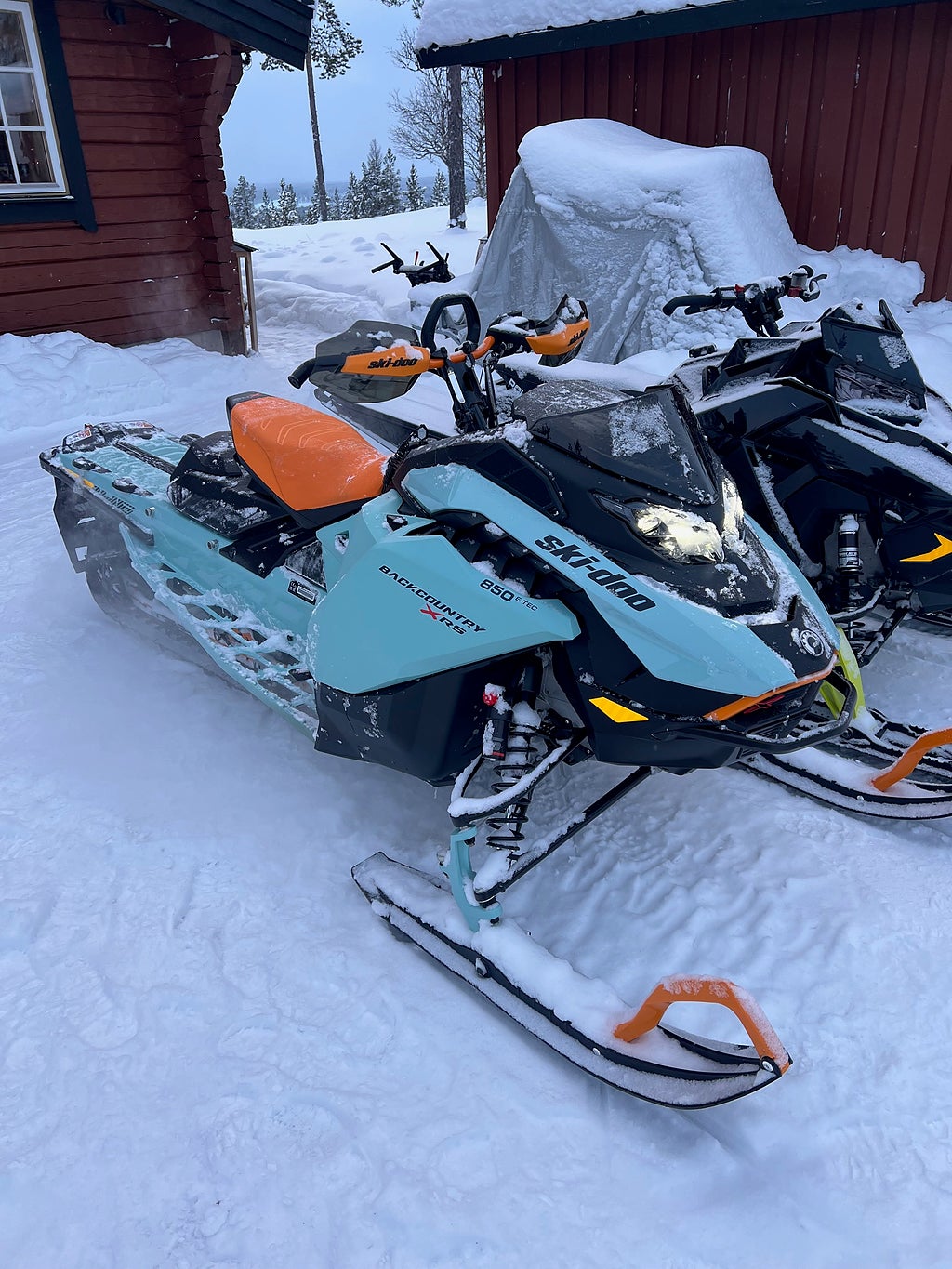 Ski-Doo Backcountry XRS 850 e-tec 146"