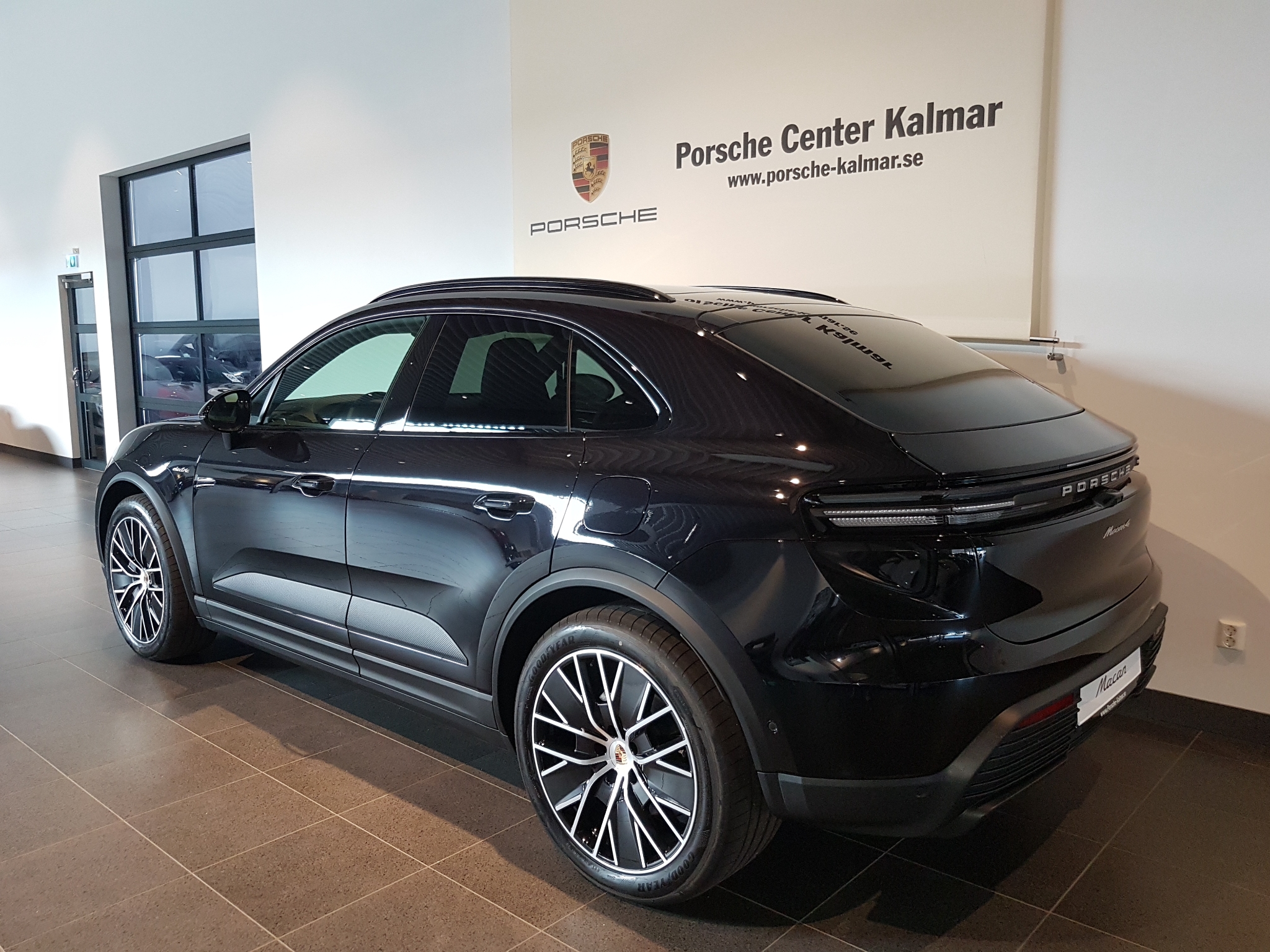 Porsche Macan 4 Electric Se Spec MOMS 2025, kuva 4/42