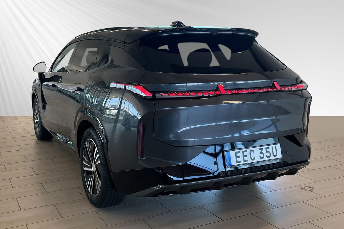 Lynk & Co 08 Core PHEV 2025, bild 3/10
