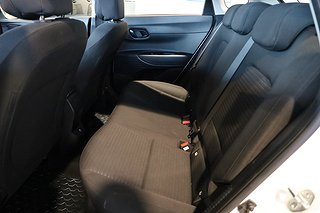 Halvkombi Hyundai i20 10 av 20