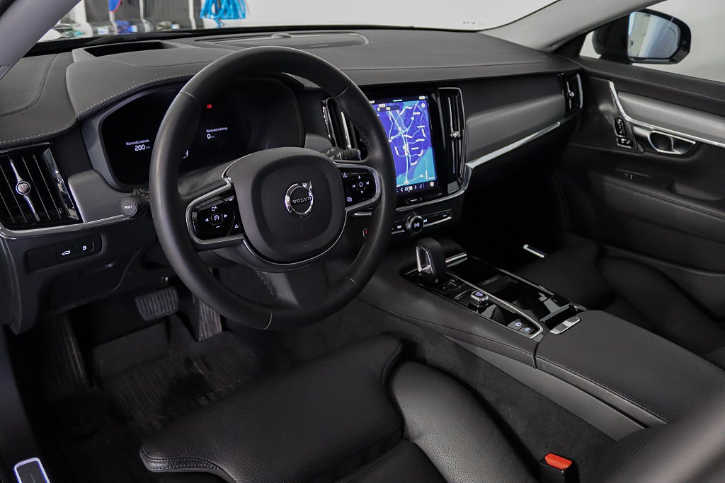 Volvo V90 Recharge T6 II AWD Ultimate Dark R-Design Pano H/K 360°