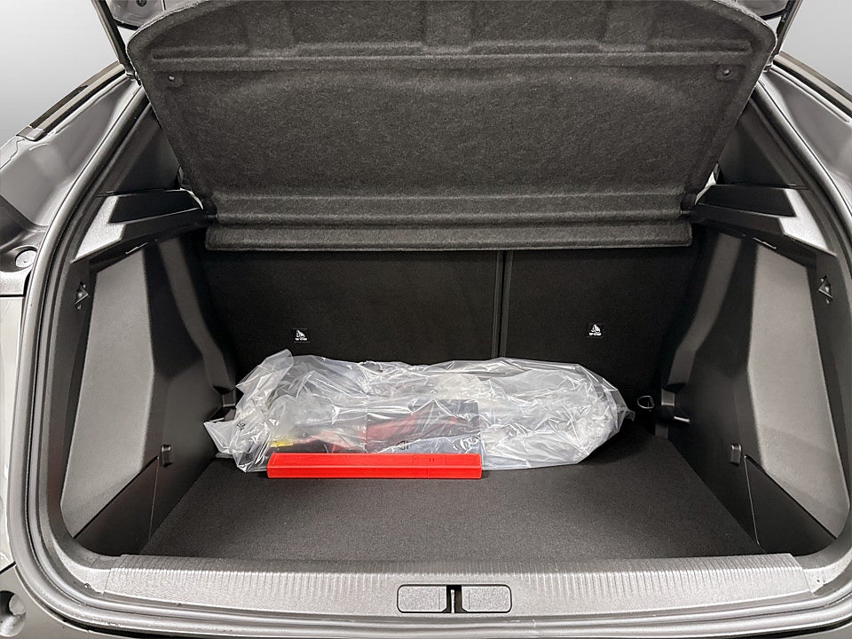 Bild på Peugeot 2008 Allure Hybrid 145hk Aut - PRIVATLEASING INK VINTERHJUL
