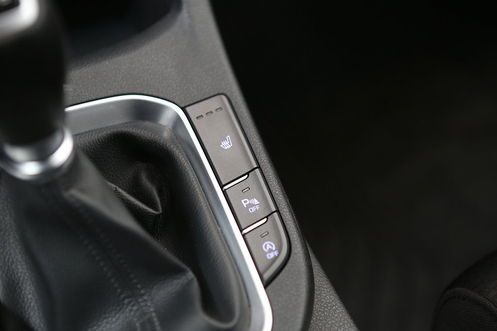 Hyundai i30 1,4 T-GDi 140hk Comfort Kombi 6-vxl P-sensor 2018