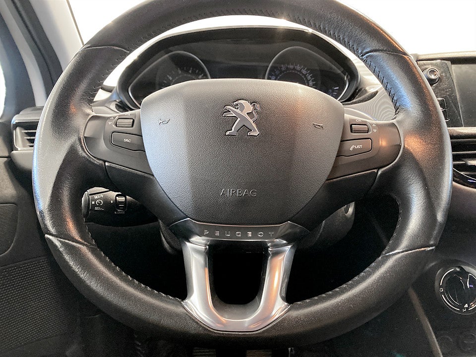 Bild på Peugeot 208 5D Active 1.2 PT 82hk FARTHÅLLARE