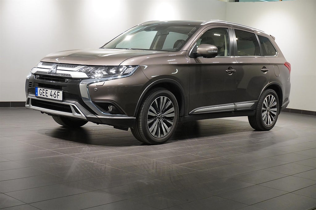 Mitsubishi Outlander Business 2.0 150hk 4WD 7 Sits Läder Kamera | Ränta 3,95%