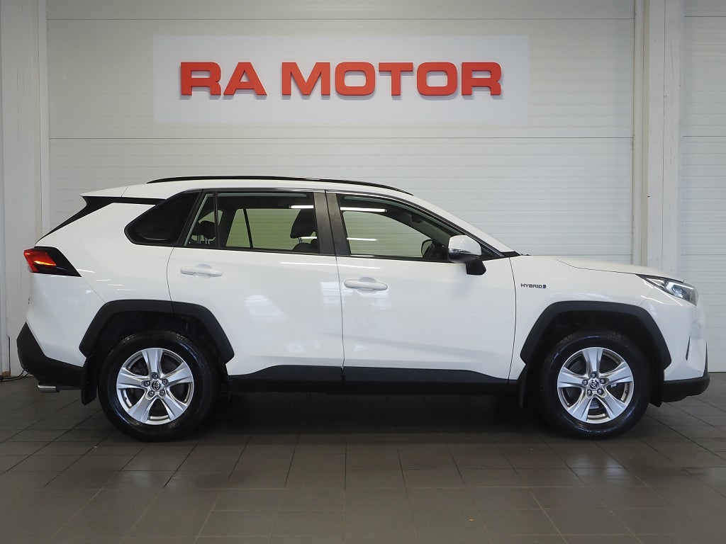 Toyota RAV4 Hybrid AWD-i E-CVT 222hk Active Backkamera 2021