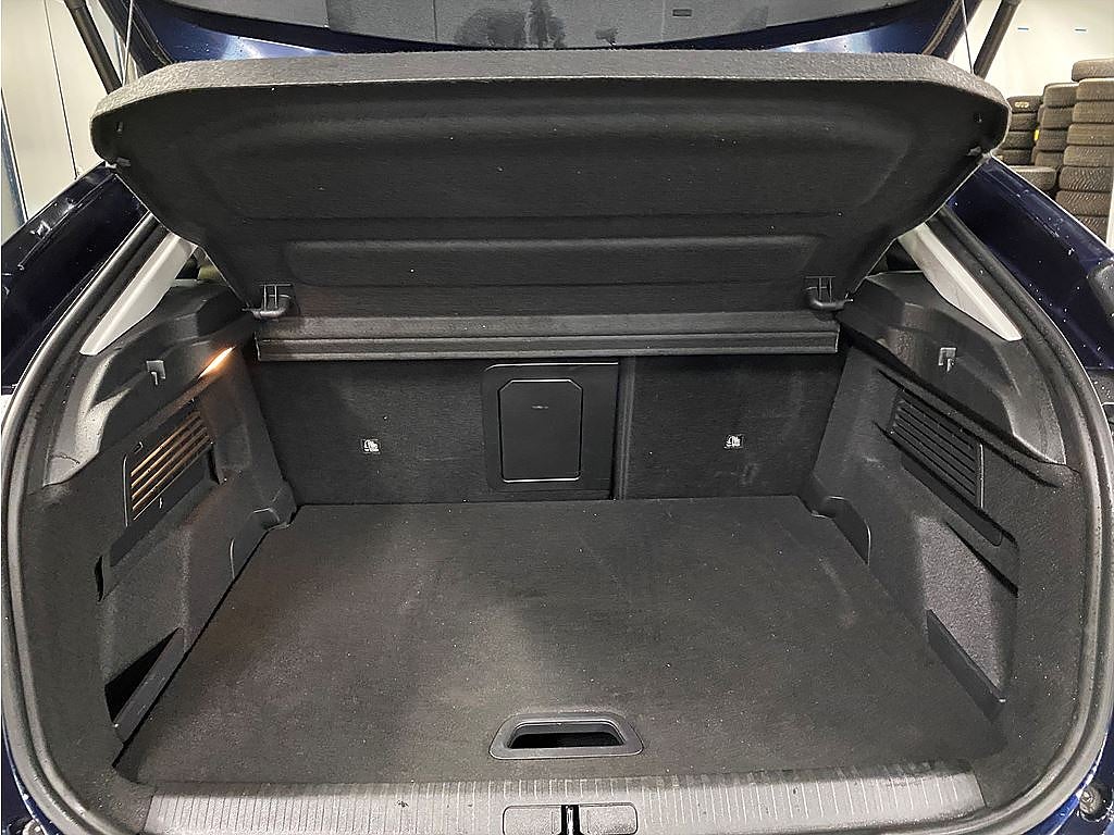 Bild på Citroën C4 Shine 1.2 PT 130hk Aut - 360-KAMERA