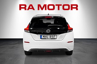 Halvkombi Nissan Leaf 8 av 24