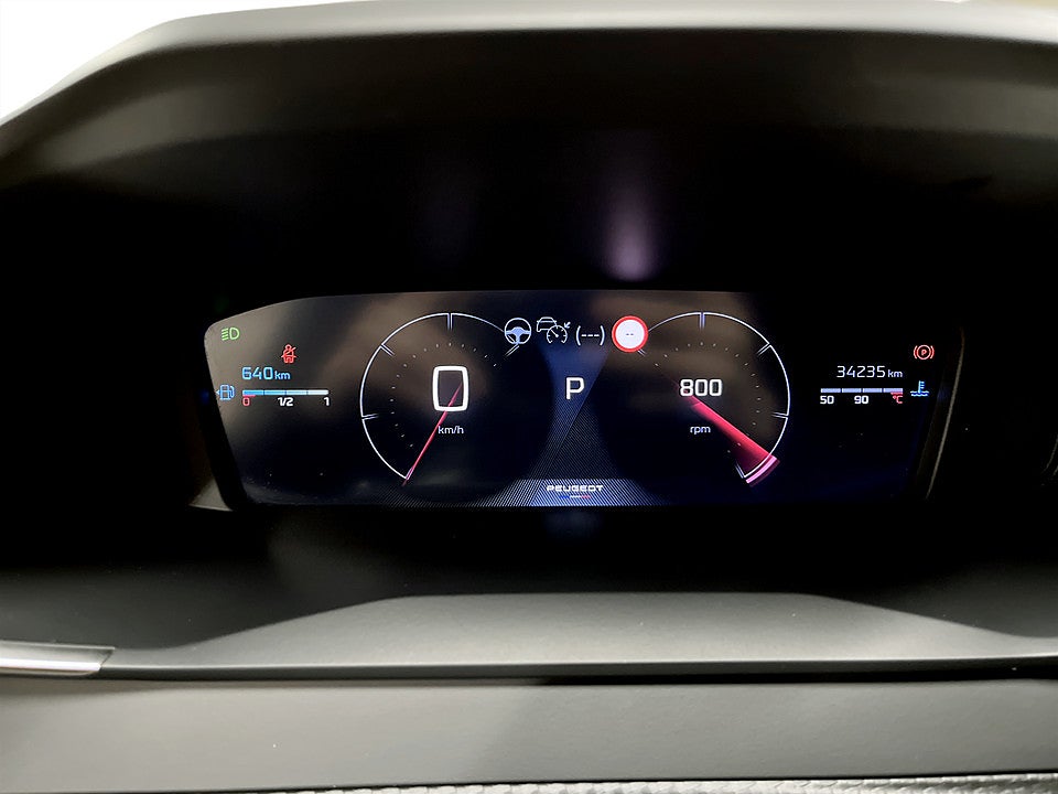 Bild på Peugeot 2008 Allure 1.2 PT 130hk Aut B-KAMERA CARPLAY