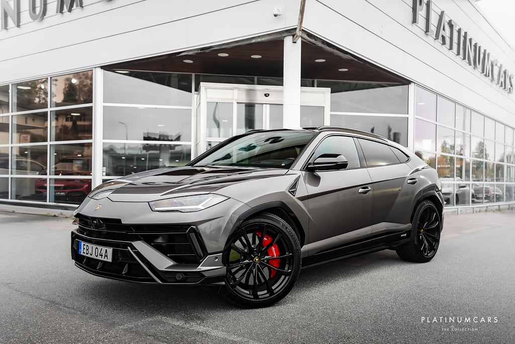 Lamborghini Urus S 666hk 2024 / Sv.såld / Style / Dark / B&O