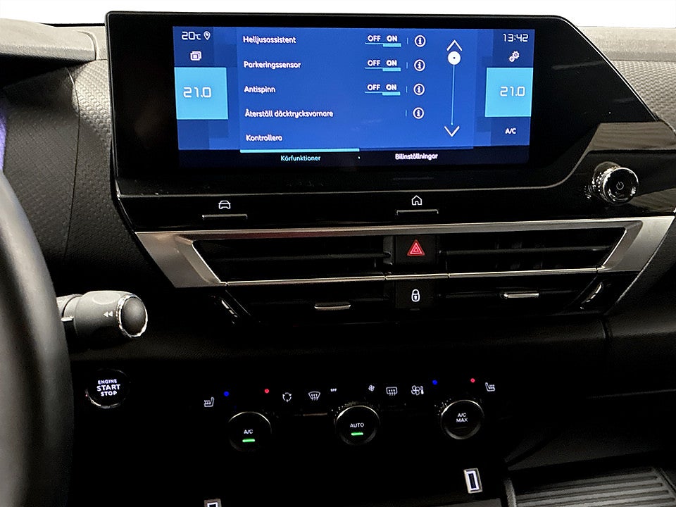 Bild på Citroën e-C4 Shine 50kWh 136hk Aut B-KAMERA CARPLAY