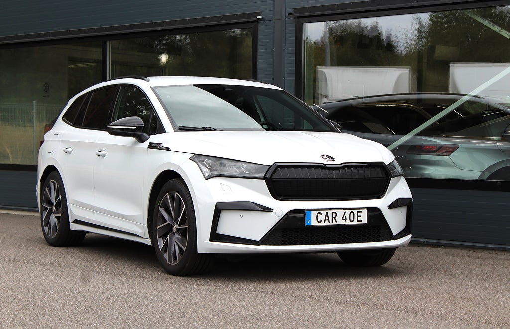 Skoda Enyaq iV 80x 265HK, Sportline, Drag, S&V-hjul, Kamera, Värmepump