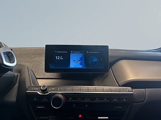 BMW i3 120Ah Comfort Advanced Pvärme Backkamera Navi S&V-däck – bild 15