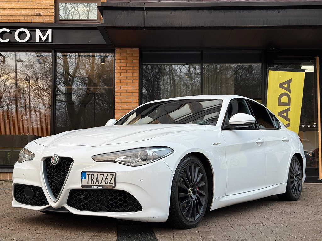 Alfa Romeo Giulia Veloce| 2.0 280 hk Q4 | Sv-såld | 1 ägare 