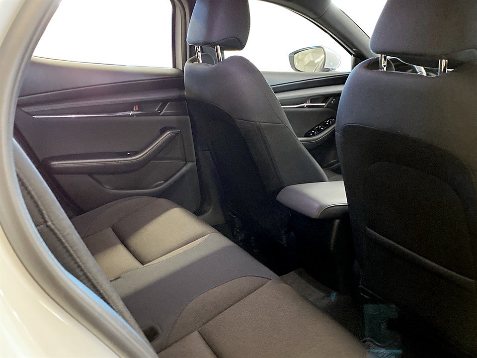 Bild på Mazda 3 Hatchback 2.0 SKYACTIV-G M 150hk Aut B-KAMERA CARPLAY