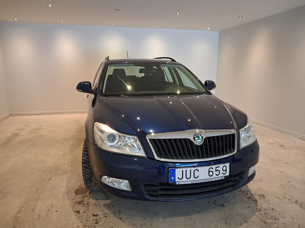 Skoda Octavia Kombi 1.6 MPI Elegance Euro 5 (DRAG )
