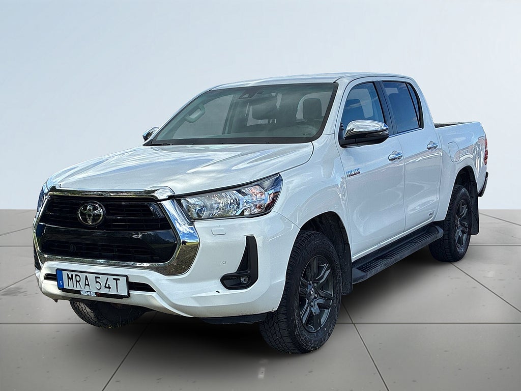 Toyota Hilux Dubbelhytt 2.4 AWD MOMS Drag Mvärme Navi B-kamera S&V