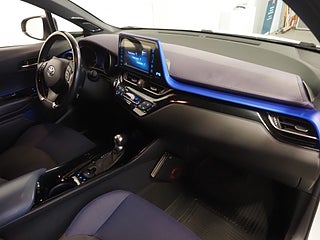 SUV Toyota C-HR 9 av 20