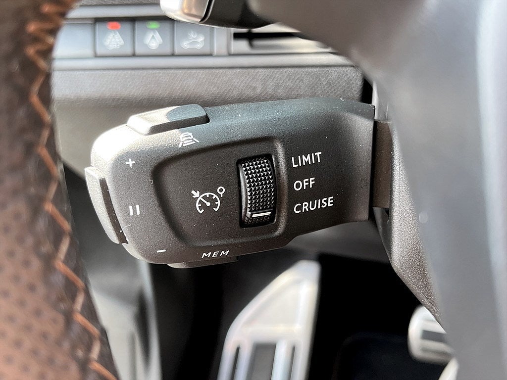 Bild på Peugeot 3008 GT Black Pack 1.2 PT 130hk Aut - B-KAMERA, CARPLAY