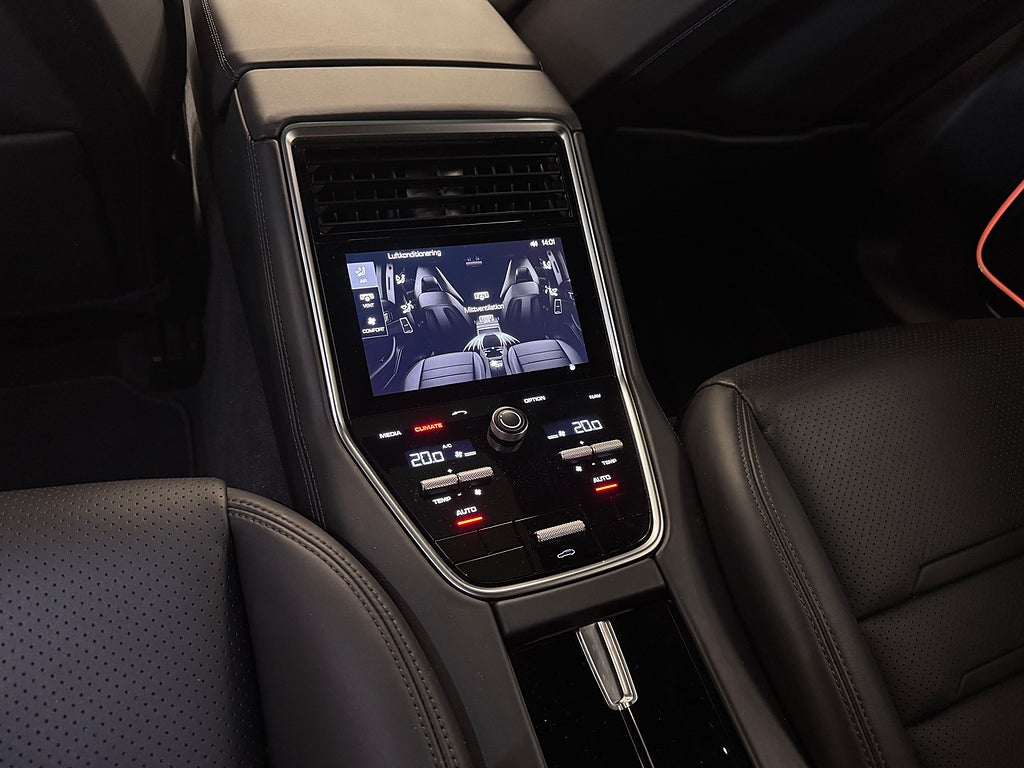 Porsche Panamera 2017 - miniatyr 12