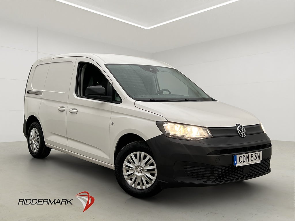 Volkswagen Caddy Cargo Värmare PDC Drag V-Inr CARPLAY Moms
