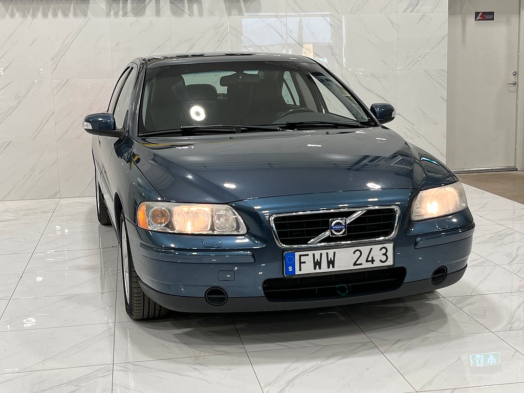 Volvo S60 2.4 Euro 4 Helläder se skick  Låga mil 