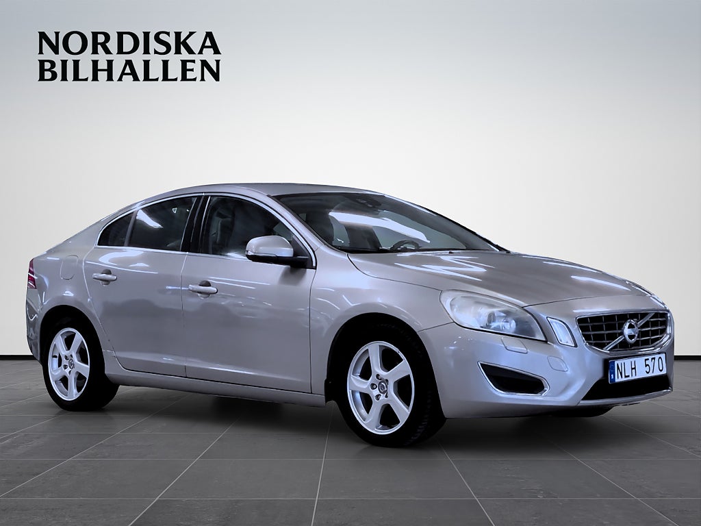 Volvo S60 T4F Powershift Summum Kamrem bytt Helskinn  P-sensorer