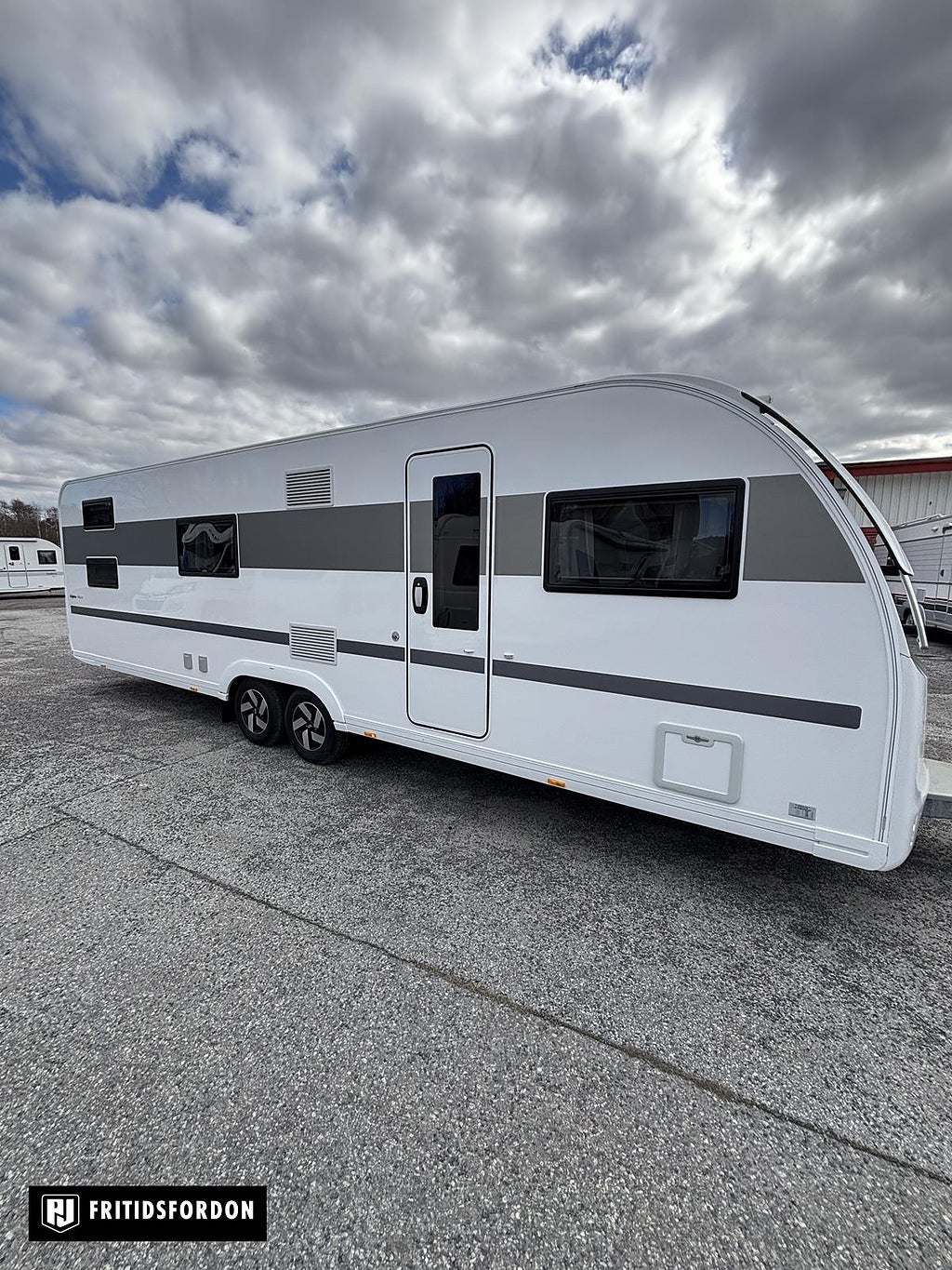 Adria Alpina 763 UK Fri hemkörning i hela Sverige