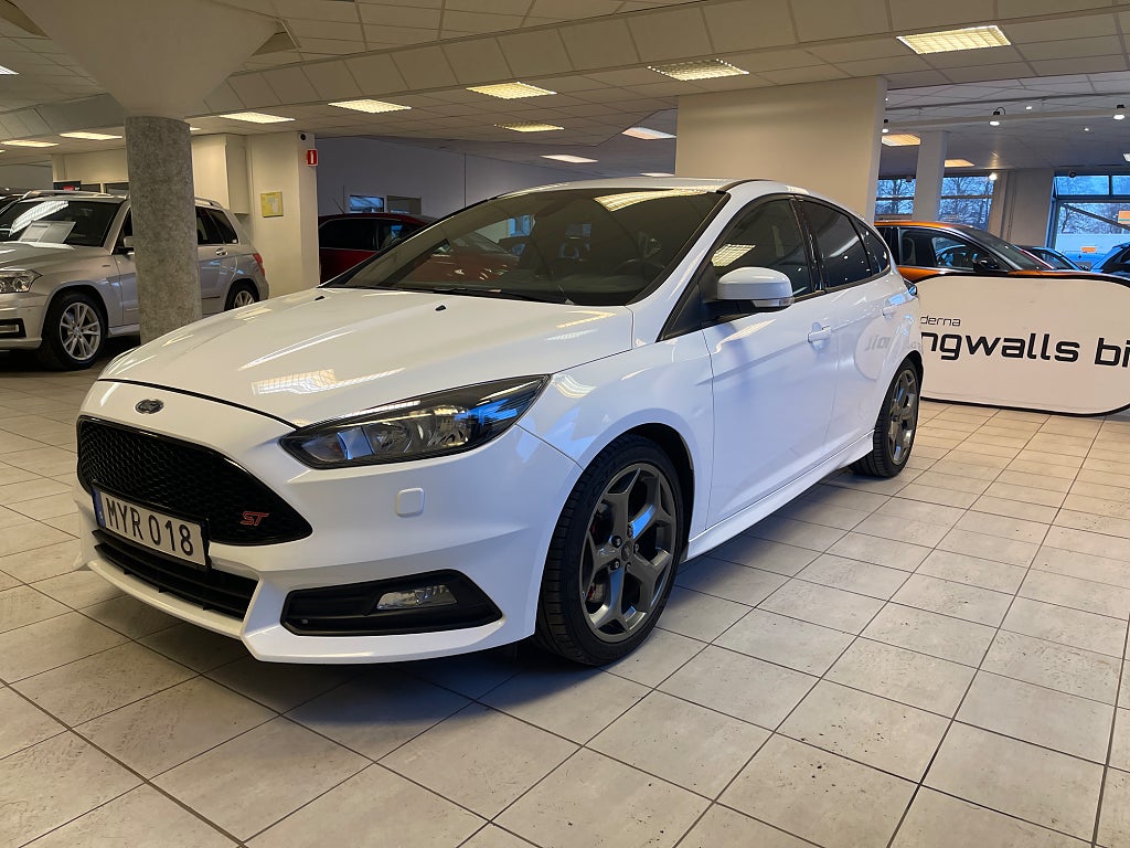 Ford Focus ST 250 HK MANUEL