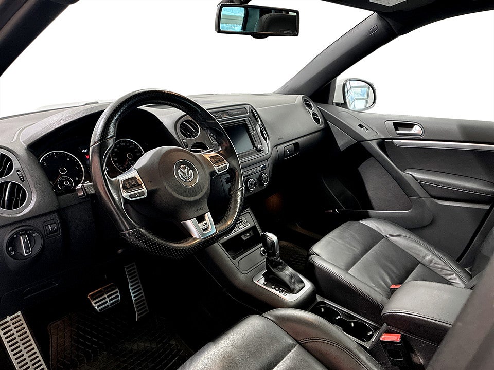 Bild på Volkswagen Tiguan R-Line 2.0 TDI DPF 184hk Aut 4WD B-KAMERA PANO
