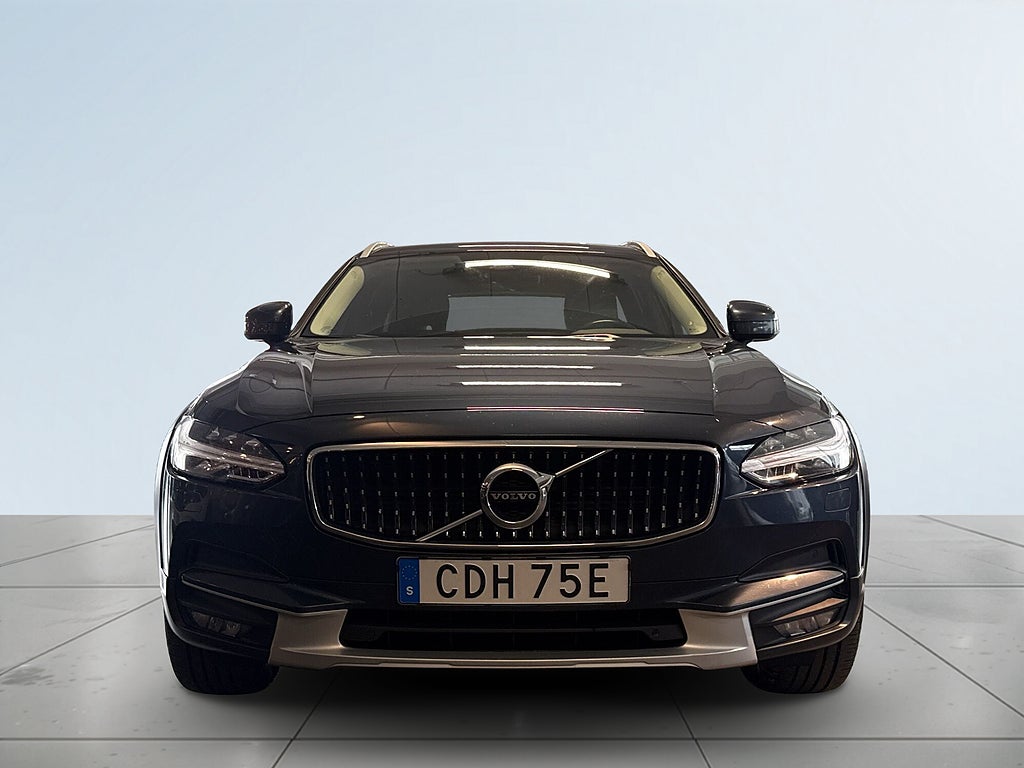Volvo V90 Cross Country D4 AWD Momentum Drag/Kamera/P-Värm/S&V-Hjul/Navi/Elstol