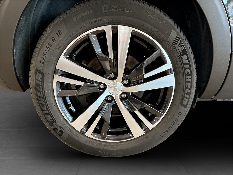 Bild på Peugeot 5008 GT 1.2 PT 130hk Aut 7-SITS B-KAMERA NAVI 