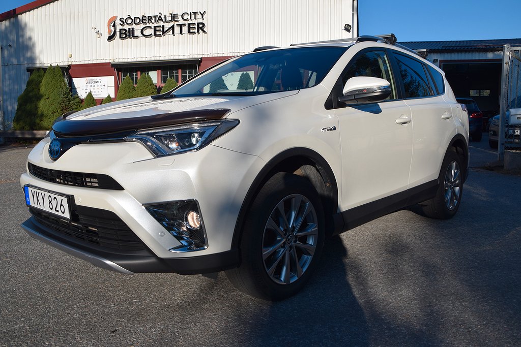 Toyota RAV4 Hybrid  2.5 i-AWD  Executive Euro 6 360 Kamera Skinn