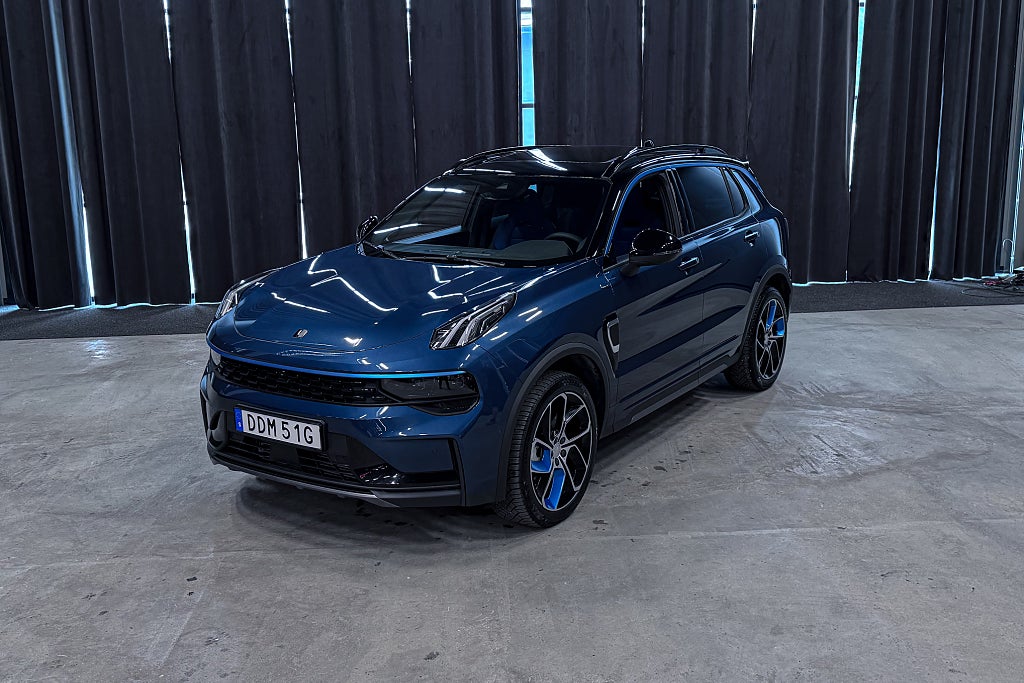 Lynk & Co 01 Plug-in Hybrid |Panorama|360|Moms