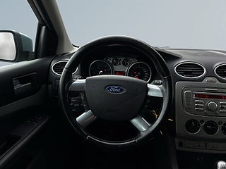 Ford Focus 5-dörrars Flexifuel Nybes/SoV-Däck/Värmare/Extraljus – bild 9