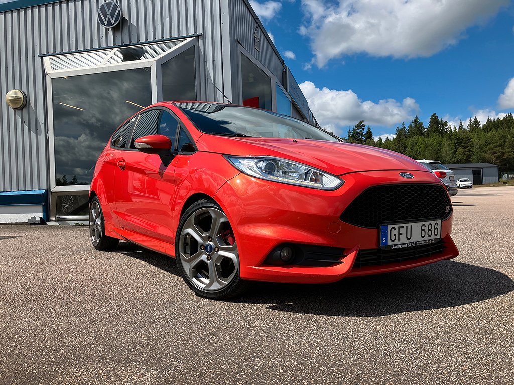 Ford Fiesta ST 3-d 182 hk 6-vxl ST-2