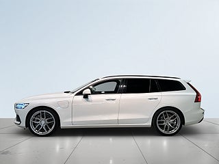 Volvo V60 T6 Twin Engine AWD Drag Rattvärme CarPlay S/V-hjul – bild 4