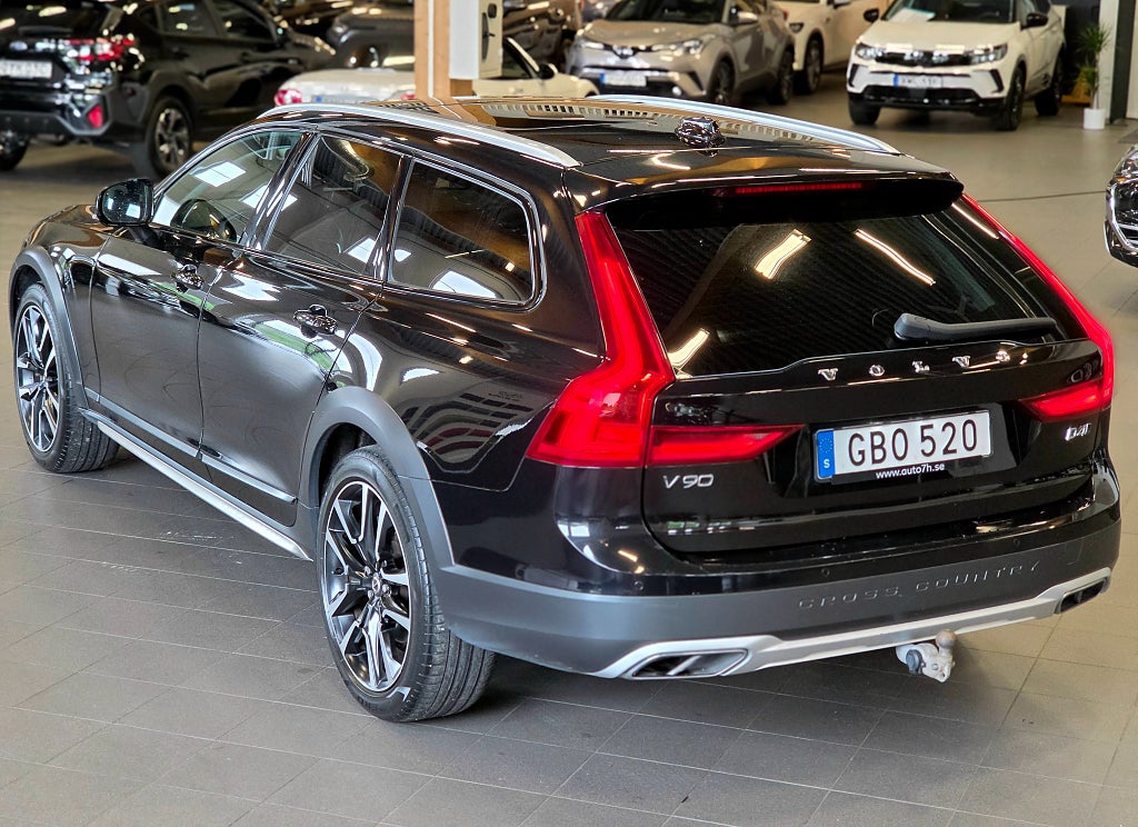 Volvo V90 Cross Country D4 190hk AWD / Inscription Pro / Panorama / Dr