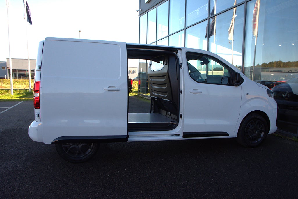 Opel Vivaro L2 ELITE 180hk Aut Webasto Drag Dubbla skjutdörr