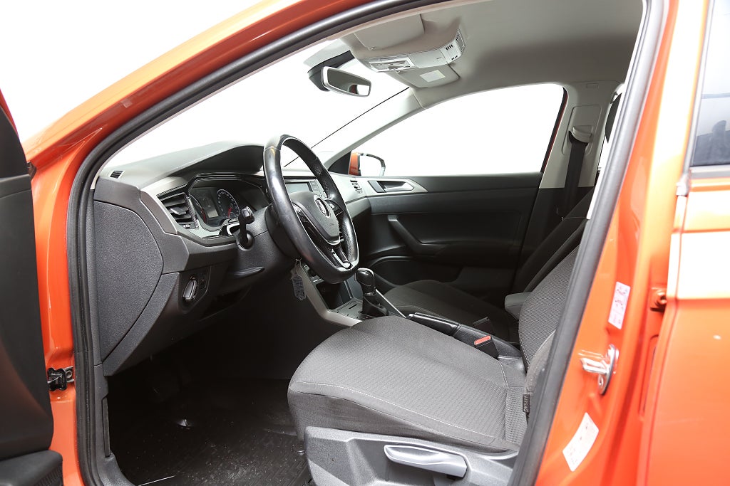Volkswagen Polo 1,0 TSI 95hk DSG P-sensorer Motorv Dragkrok 2018