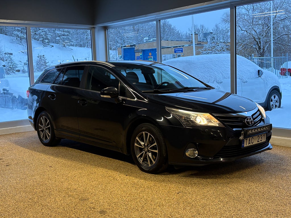 Toyota Avensis Kombi 1.8 Valvematic Business B-kamera Fin Historik