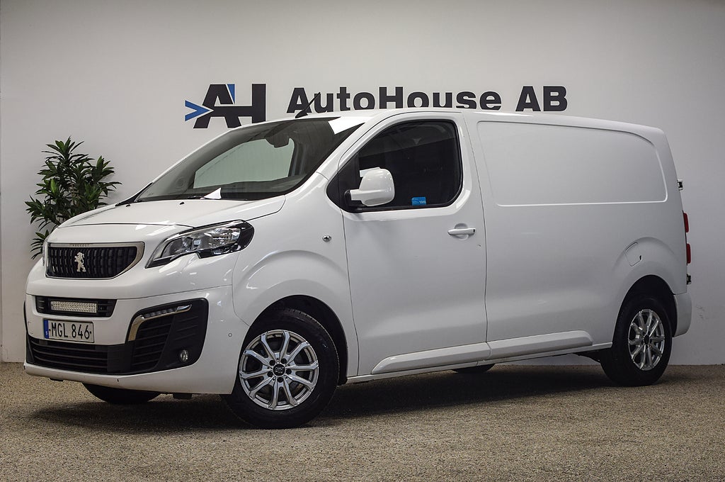Peugeot Expert Panel Van 1.2t BlueHDi 177HK Värmare Krok Kamera CarPla